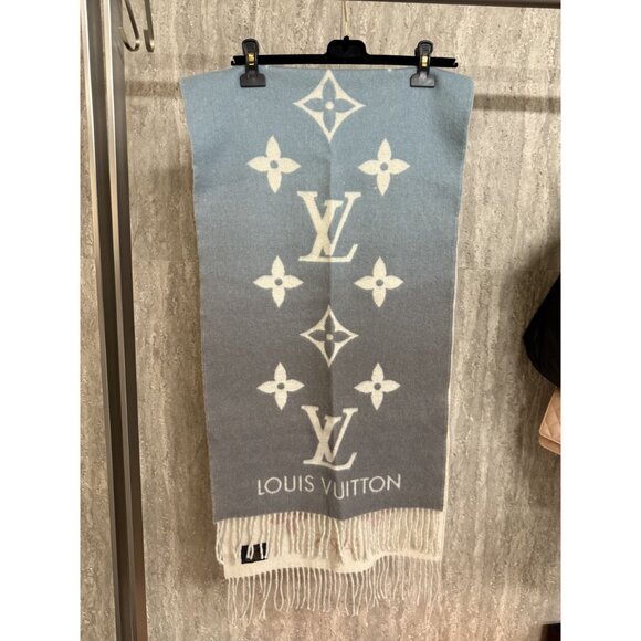 Louis Vuitton Gradient Monogram Scarf 100% Cashmere Unisex Soft Luxury Accessory - Picture 3 of 14